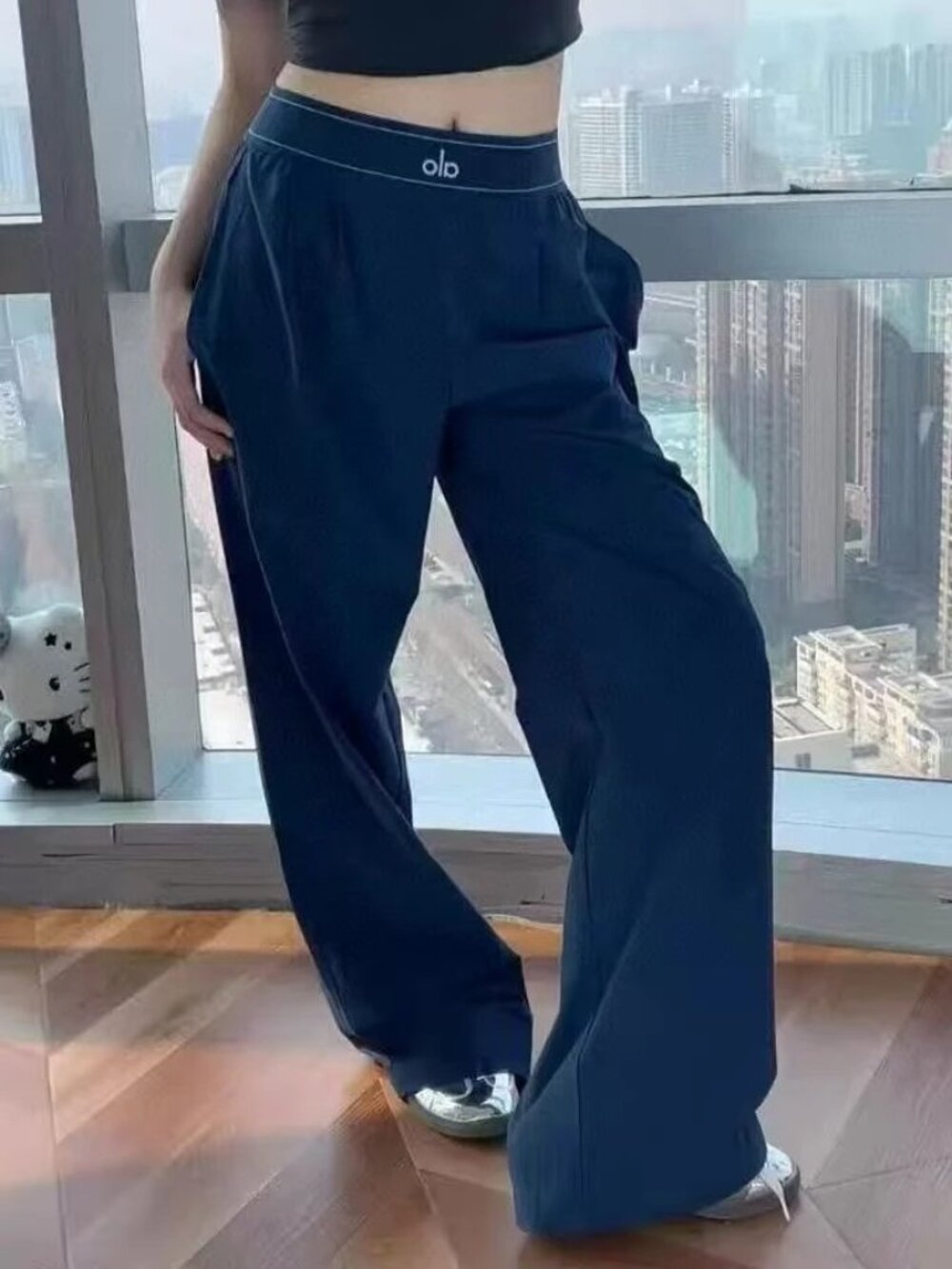 NWT💙 ALO Yoga Navy Blue Tailored Pants (Regular:30inch) Relaxed |Quiet Luxury😃 - Picture 2 of 9